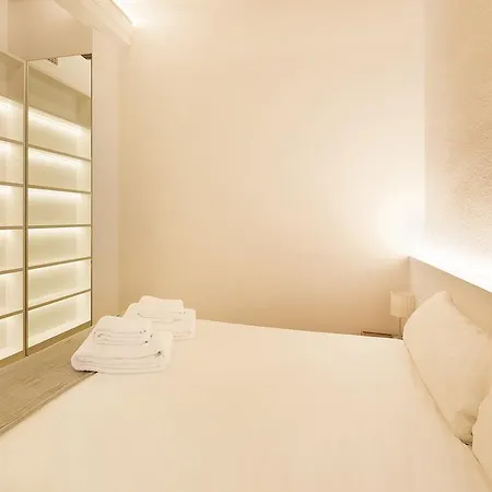 Deco Barcelona-born Apt. Apartment *