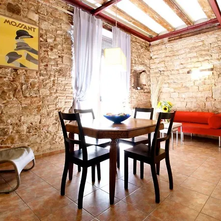 Deco Barcelona-born Apt. * ברצלונה