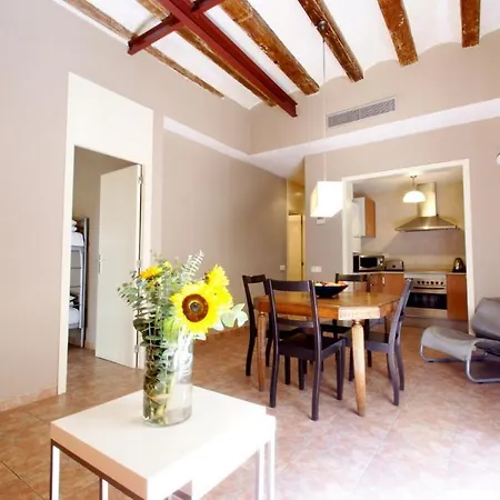 דירה Deco Barcelona-born Apt. ברצלונה