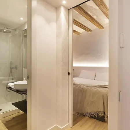 Deco Barcelona-born Apt. Apartment