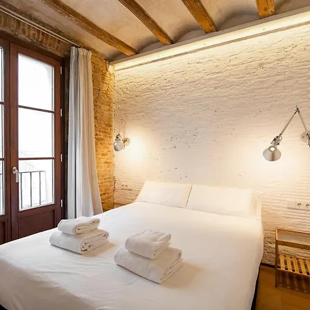 Deco Barcelona-born Apt. *