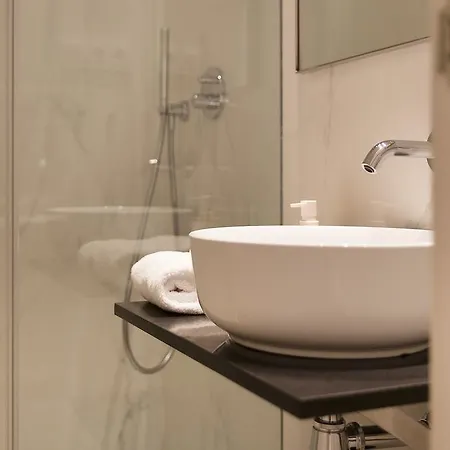 Deco Barcelona-born Apt. * ברצלונה