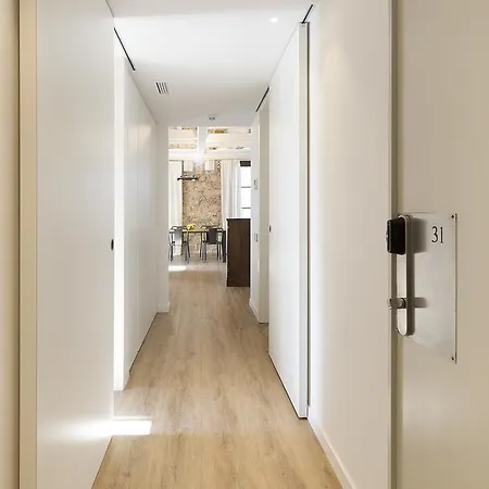 Deco Barcelona-born Apt. *